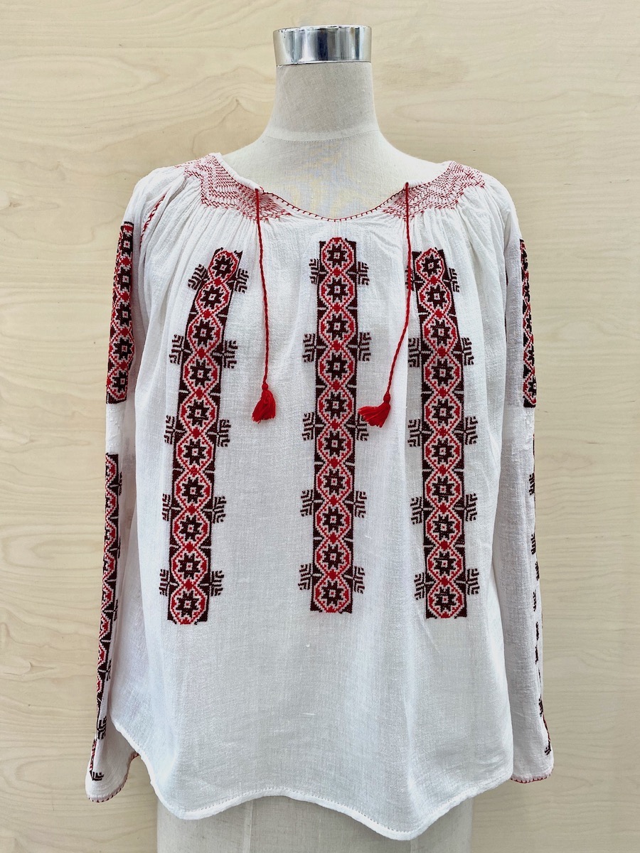 Rumania embroidery blouse