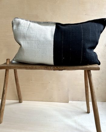 Cushion from Kalotaszeg, Romania, antique textile