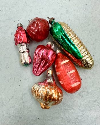 6 x antique christmas ornaments, vegetable soup