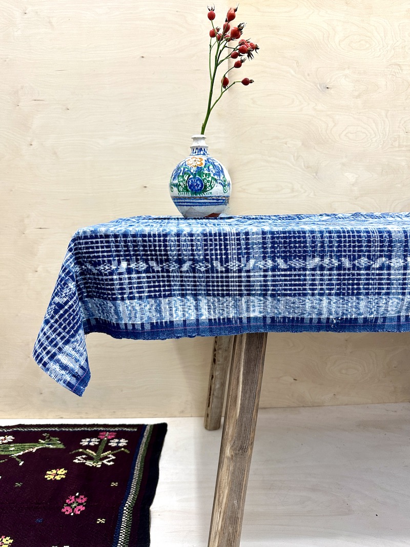 Tablecloth Guatemala Jaspe, vintage textile